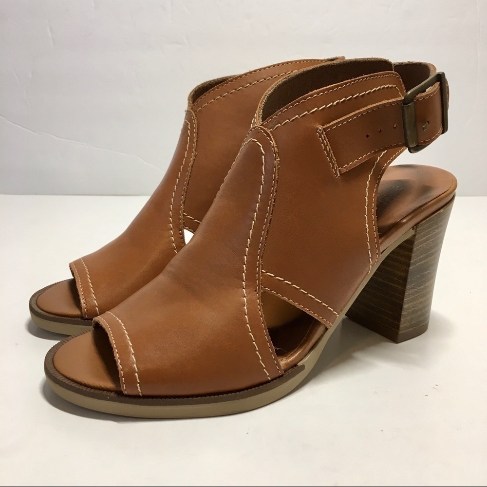 Bella Vita Viv Italy Leather Block Heel Sandals 5M